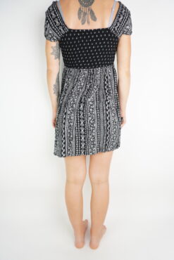 Alternative view of Kleid Gr. ca. S