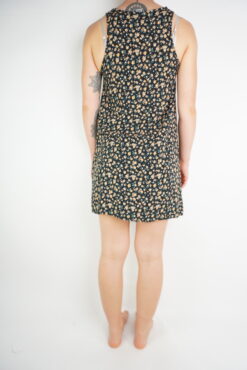 Alternative view of Kleid Gr. S