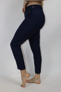 Alternative view of Hose Gr. 36