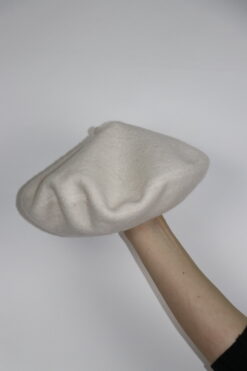 Alternative view of Beret Mütze