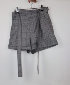 Shorts Gr. 36 (eher klein)