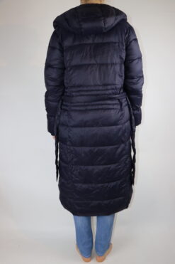 Alternative view of Mantel Gr. 38