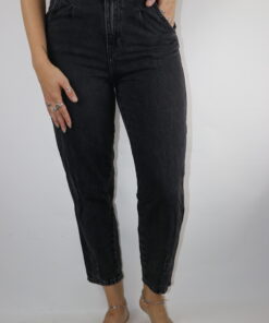 Jeans Gr. 38 (eher klein)